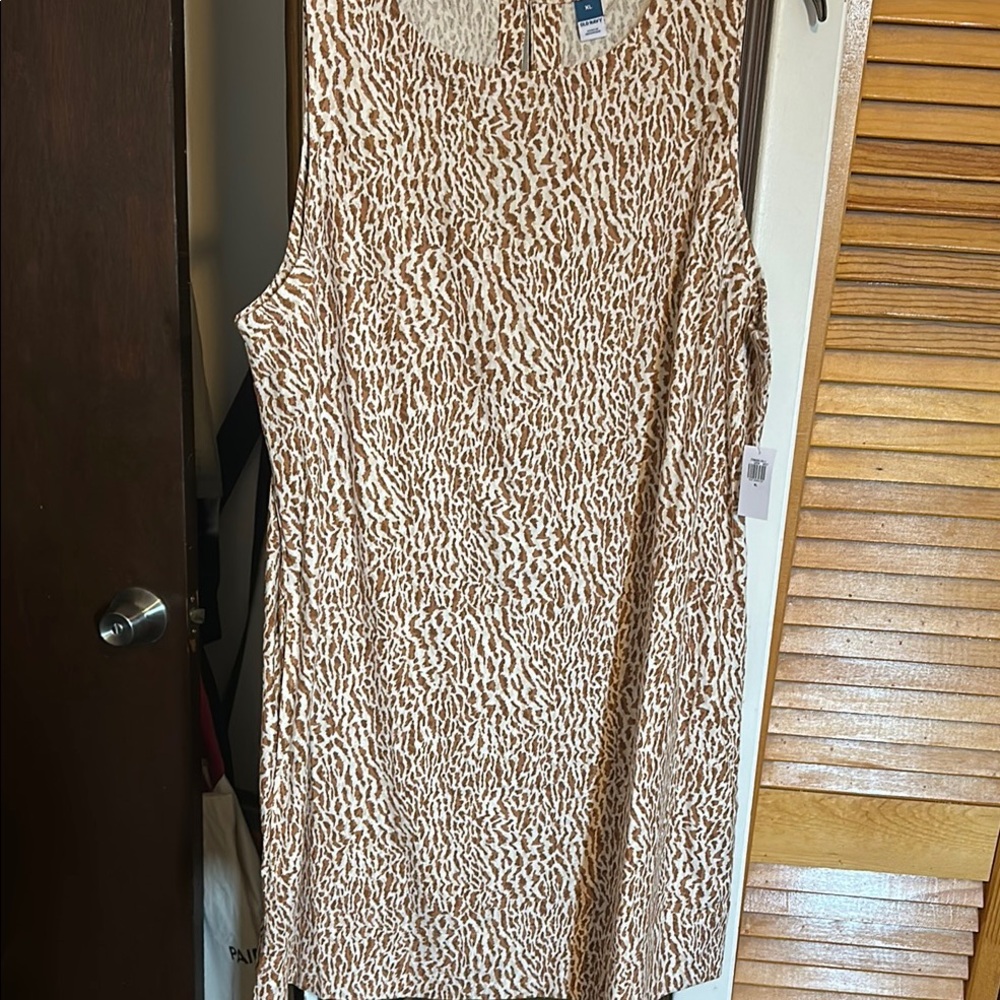 Old Navy Brown and White Patterned Top